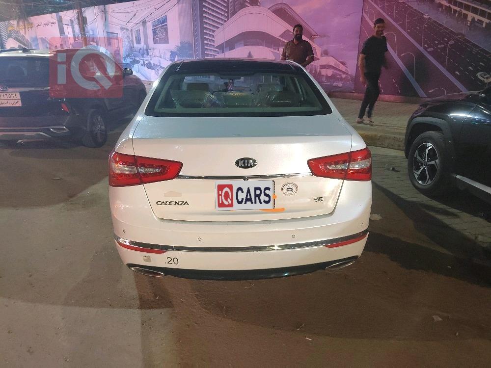 كيا كادينزا